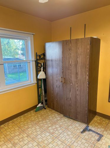 2410 9th St, Duluth MN 55806-2518 exterior