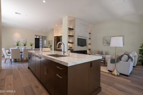 6417 30th Way, Phoenix AZ  85016-8927 exterior