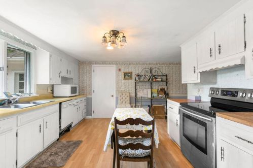 1890 Brg Rd, Eastham MA 02642-3213 exterior