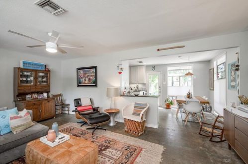 1315 Corona Dr, Austin TX  78723-2513 exterior