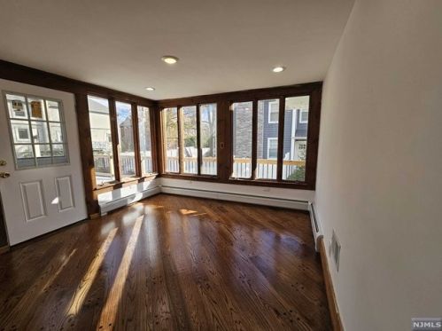 367 Maitland Ave, Teaneck NJ  07666-3027 exterior