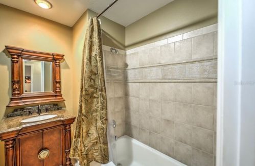 8919 Arrawana Ave, Tampa FL 33614-1810 exterior