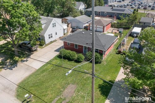 4034 Lester Dr, Grand Rapids MI 49525-1447 exterior