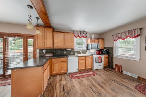 2028 83rd St, Milwaukee WI  53213-1606 exterior