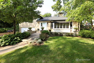 542 Stratford Ave, Elmhurst IL  60126-4149 exterior