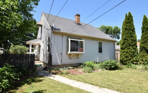 3912 71, Milwaukee WI 53220-2302 exterior