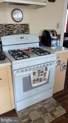 1414 Broad St, Trenton NJ 08610-6036 exterior