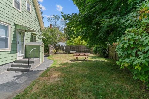 246 Smith St, Providence RI 02911-3307 exterior