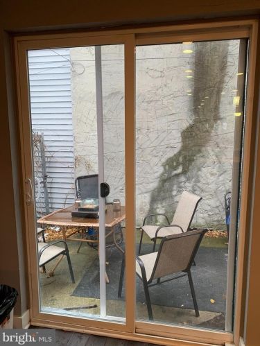 1411 19 St, Philadelphia PA 19146-4655 exterior