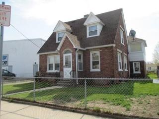 14 Jasper St, Springfield, MA 01109-1713