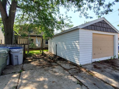 3414 78, Milwaukee WI 53219-3823 exterior