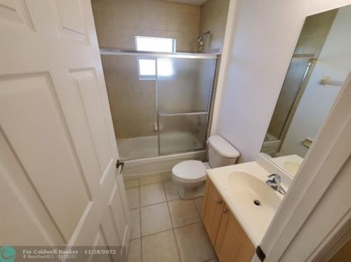 1049 Ingrassina Ave, Fort Pierce FL  34953-7208 exterior