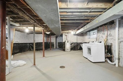 1706 Montpelier Ave, Pittsburgh PA  15216-1915 exterior