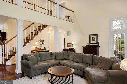 916 Brick Mnr Cir, Silver Spring MD 20905-3819 exterior