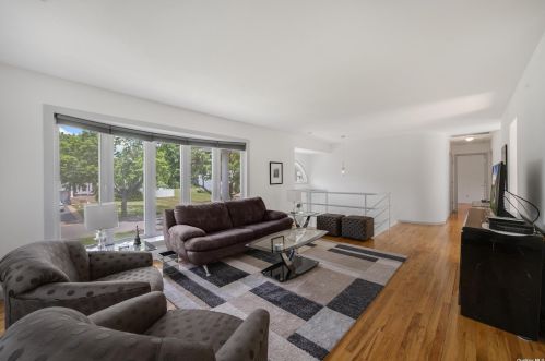 6 Bethal Ln, Commack NY 11725-1003 exterior