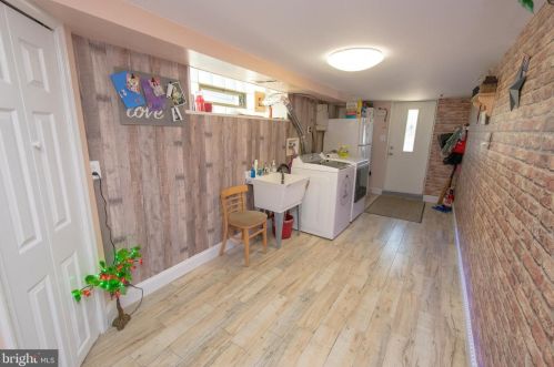 8218 Colfax St, Philadelphia PA 19136-1904 exterior