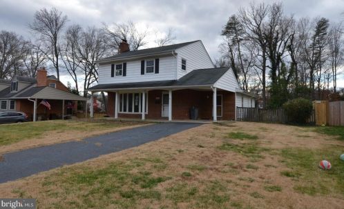 2415 Cavendish Dr, Alexandria VA  22308-2119 exterior