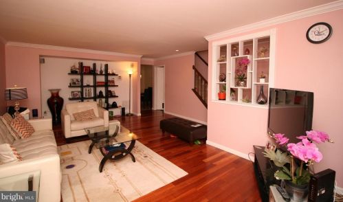 7719 Hiawatha Ln, Rockville MD  20855-2601 exterior