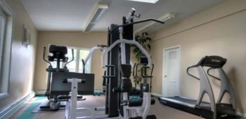 1375 Forest Ave, Portland ME 04103-1895 exterior