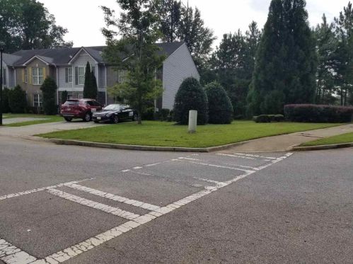 2401 Piering Dr, Lithonia GA 30038-5662 exterior