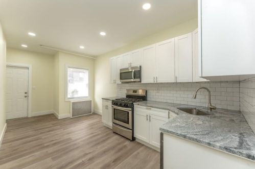 27 St, Union City NJ 07086-7203 exterior