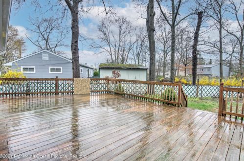 29 Chain Blvd, Berkeley Township NJ  08721-1907 exterior