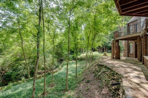 1289 Beech Vly Rd, Atlanta GA 30306-3123 exterior