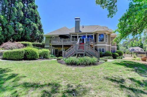 7590 Wentworth Dr, Duluth GA 30097-1607 exterior