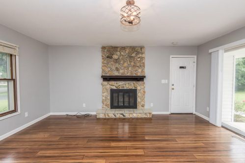 6245 Plaza Cir, Milwaukee WI  53223-2255 exterior