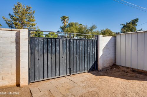 5209 25 St, Tucson AZ 85711-5912 exterior