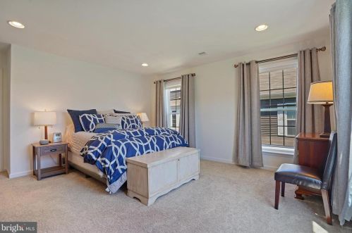 2222 Red Fox Dr, Hummelstown PA 17036 exterior