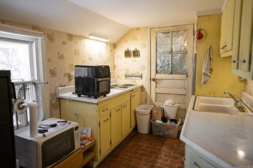 265 Ingrassia Rd, Middletown NY 10940-2233 exterior