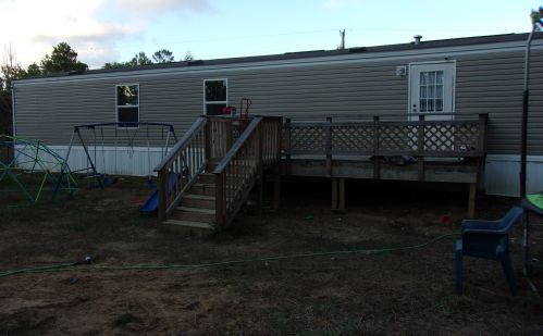 57 Laurel Ln, Defuniak Springs, FL 32433-8823