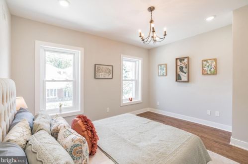 4207 Houghton St, Philadelphia PA  19128-1722 exterior