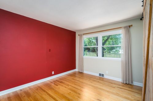 219 Daphne Rd, Milwaukee WI 53209-3346 exterior