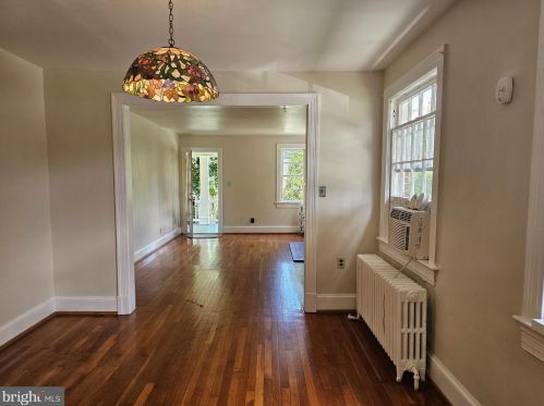 9216 Flower Ave, Silver Spring MD 20912-6641 exterior