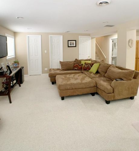 8639 Tripp Ave, Chicago IL 60652-2247 exterior