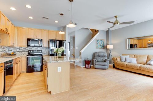 3512 Dental Ct, Edgewater MD 21037-2684 exterior