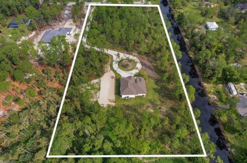 3240 11th Ave, Naples, FL 34117-4130