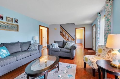 24 Roland St, Enfield CT 06082-5770 exterior