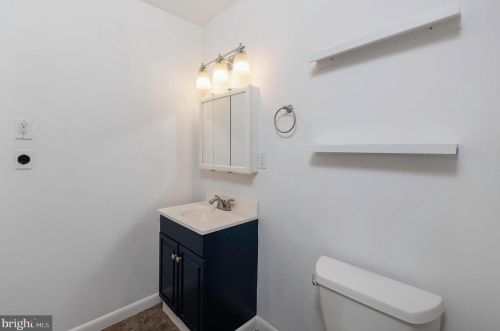 16 Masonic View Ave, Alexandria VA  22301-2204 exterior