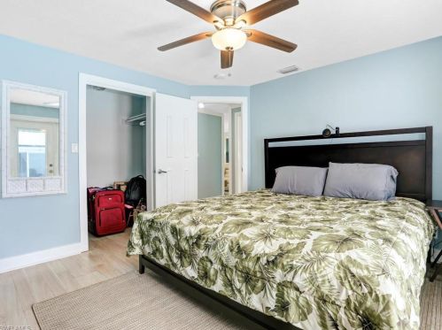 773 95th Ave, Naples FL 34108-2456 exterior