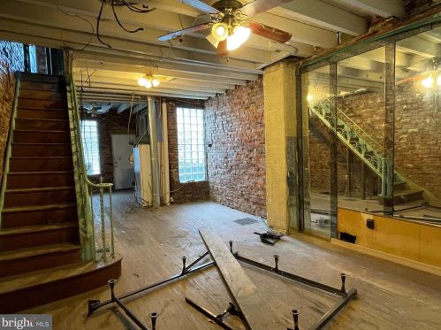 2520 2nd St, Philadelphia, PA 19148-4707