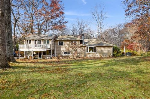 37 Bayne St, Norwalk CT 06851-1201 exterior