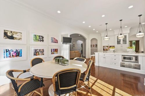 33 Sarles St, Armonk NY 10504-1229 exterior