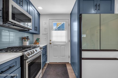 125 Throssell Rd, Lavallette NJ 08735-3230 exterior