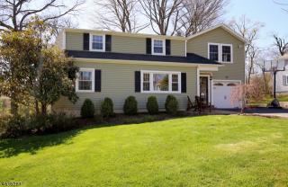 83 Hamilton St, Madison, NJ 07940-1734