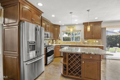 1440 Port Dr, Oxnard, CA 93035-2360