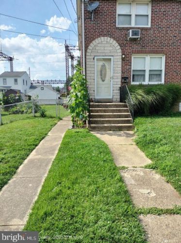 66 Elmwood Ave, Manor, PA 19036-1927