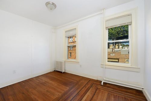 321 St, Union City NJ 07087-4014 exterior